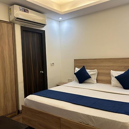 Airport Hotel Golden Bliss Near Delhi Airport New Delhi Eksteriør bilde